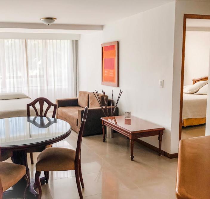 Portal Del Rodeo Apartahotel メデジン エクステリア 写真