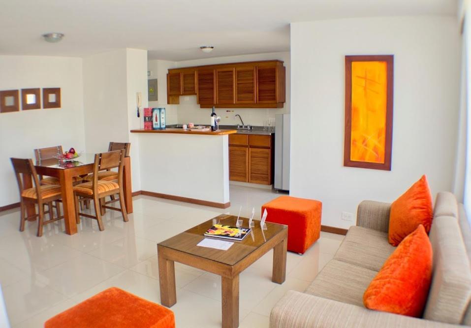 Portal Del Rodeo Apartahotel メデジン エクステリア 写真