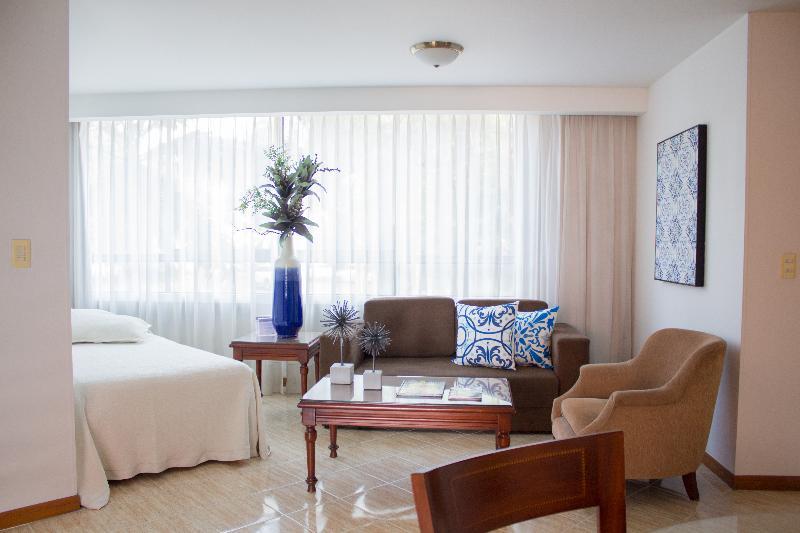 Portal Del Rodeo Apartahotel メデジン エクステリア 写真